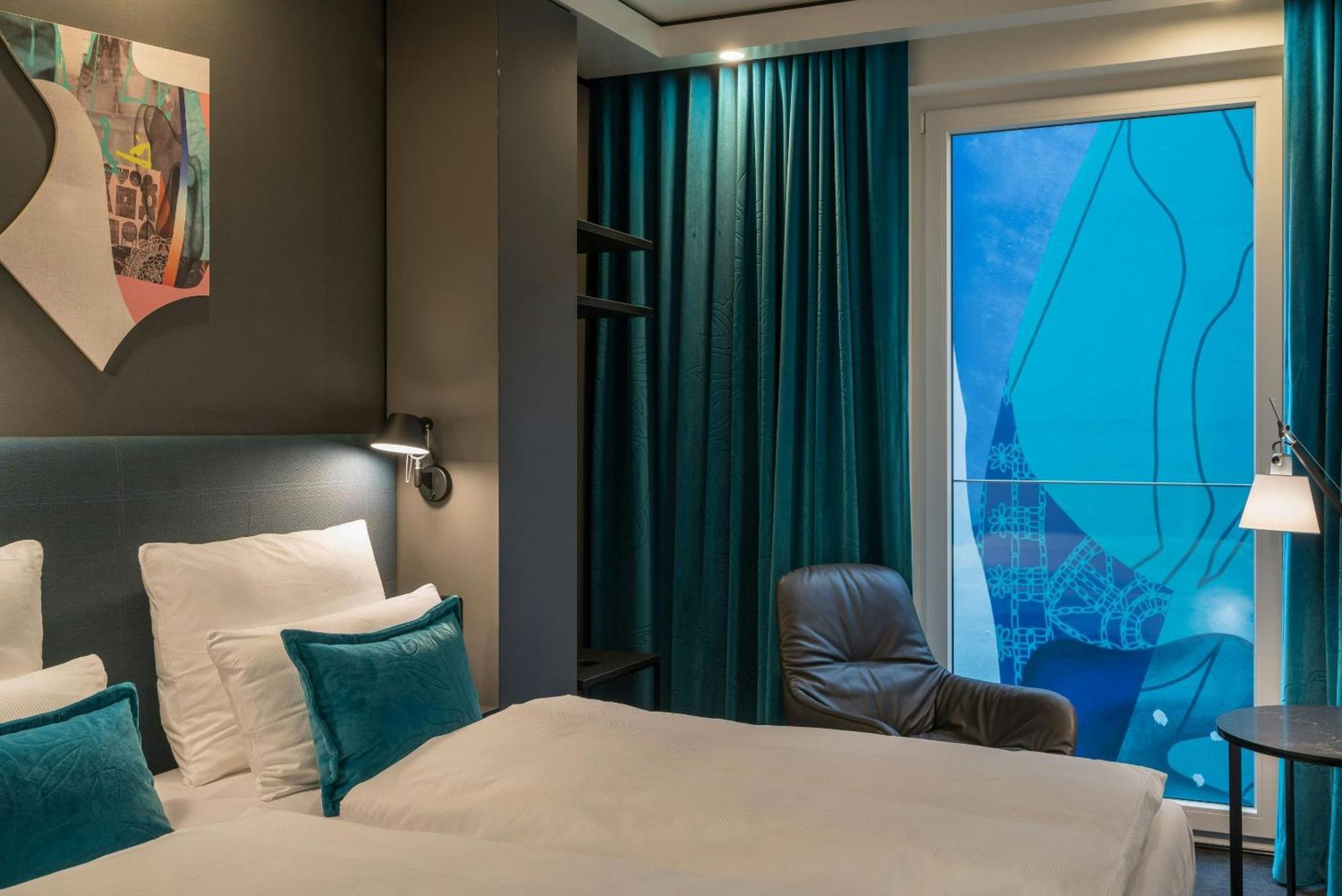 Motel One Berlin-Alexanderplatz — Fotos 3